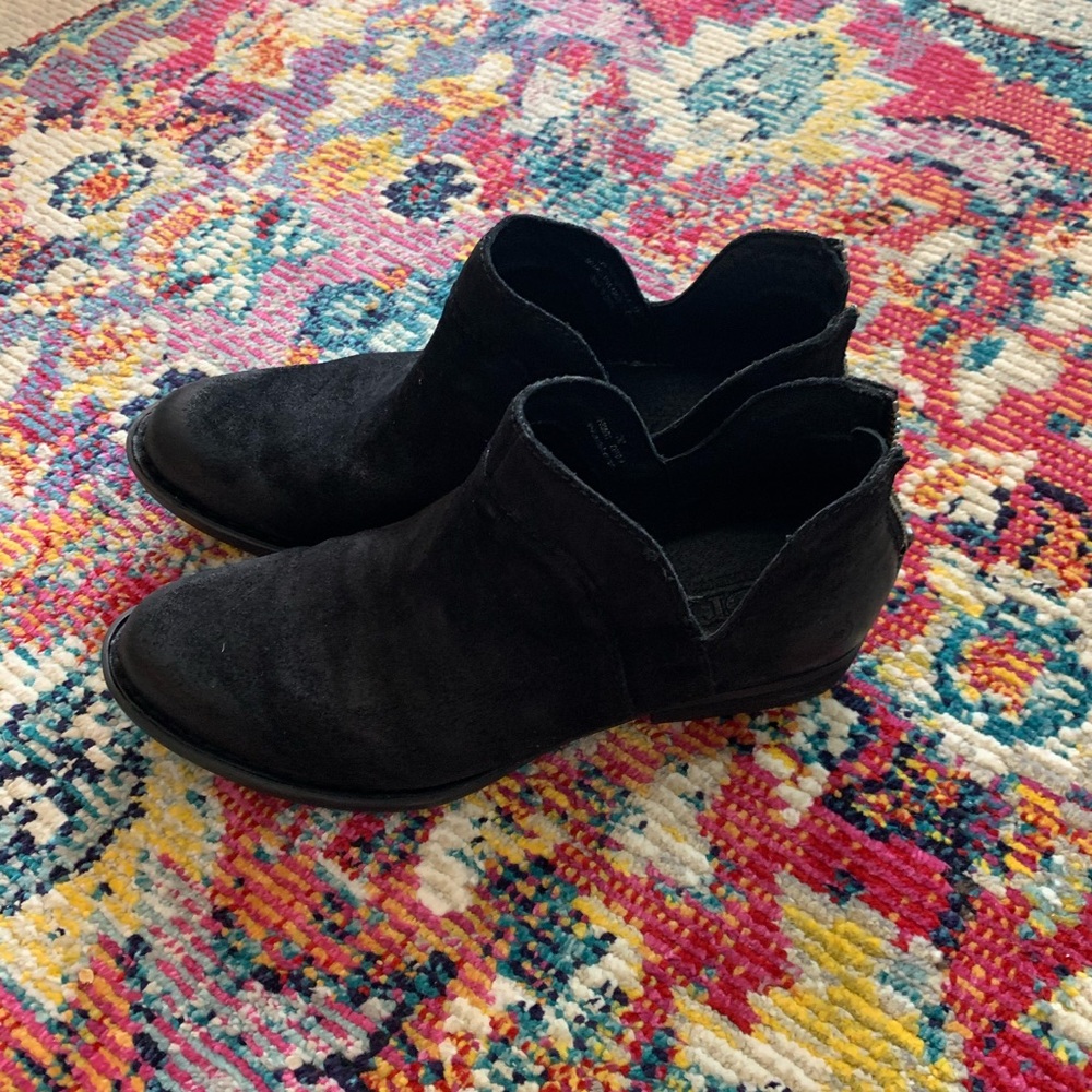 Brand New Born Benna Booties